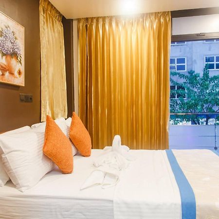 Club Blu Hotel มาเล ภายนอก รูปภาพ