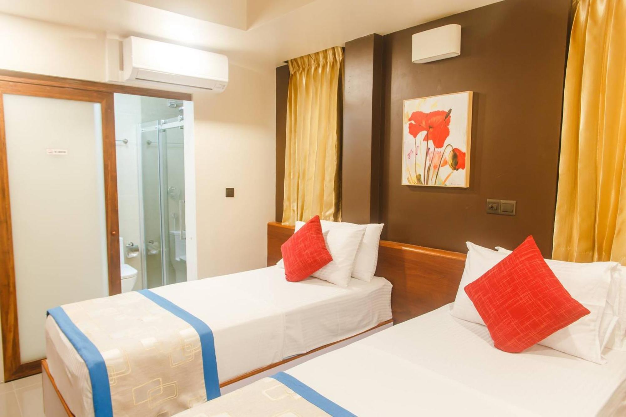 Club Blu Hotel มาเล ภายนอก รูปภาพ